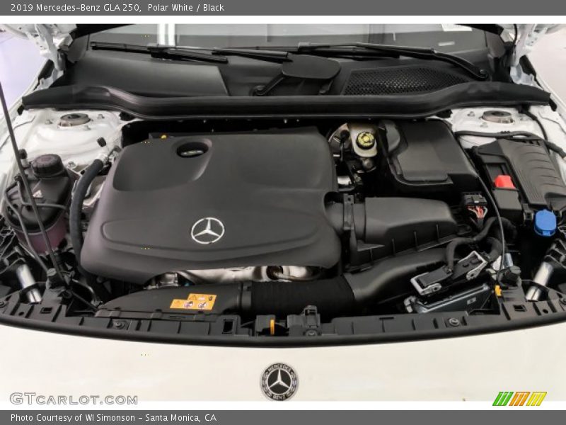 Polar White / Black 2019 Mercedes-Benz GLA 250