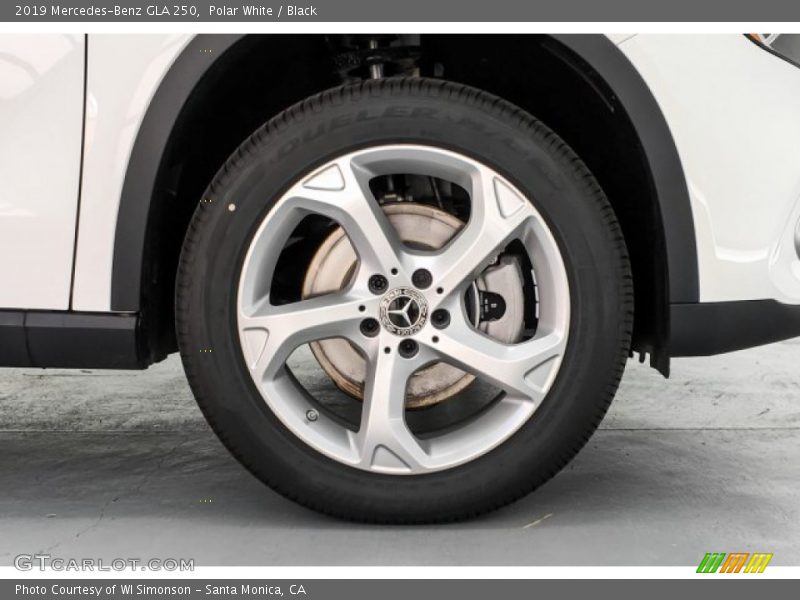 Polar White / Black 2019 Mercedes-Benz GLA 250