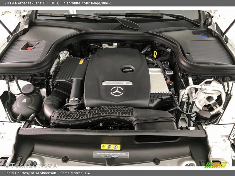 Polar White / Silk Beige/Black 2019 Mercedes-Benz GLC 300