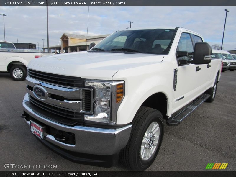 Oxford White / Camel 2018 Ford F250 Super Duty XLT Crew Cab 4x4