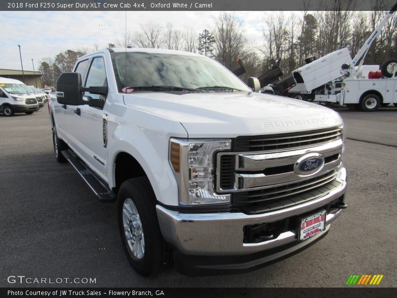 Oxford White / Camel 2018 Ford F250 Super Duty XLT Crew Cab 4x4