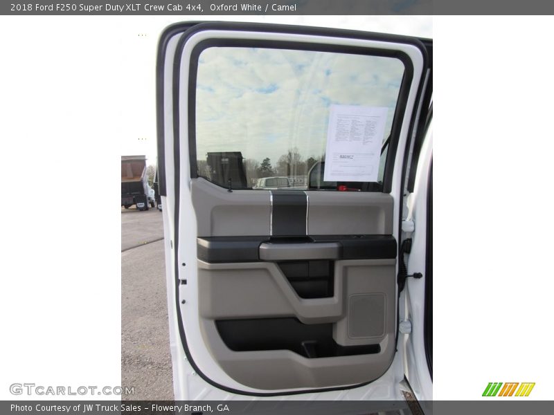 Oxford White / Camel 2018 Ford F250 Super Duty XLT Crew Cab 4x4