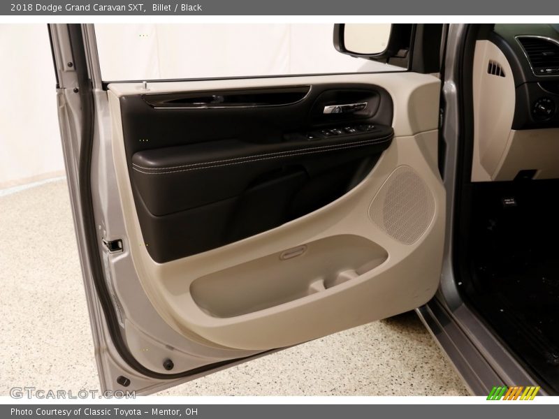 Billet / Black 2018 Dodge Grand Caravan SXT