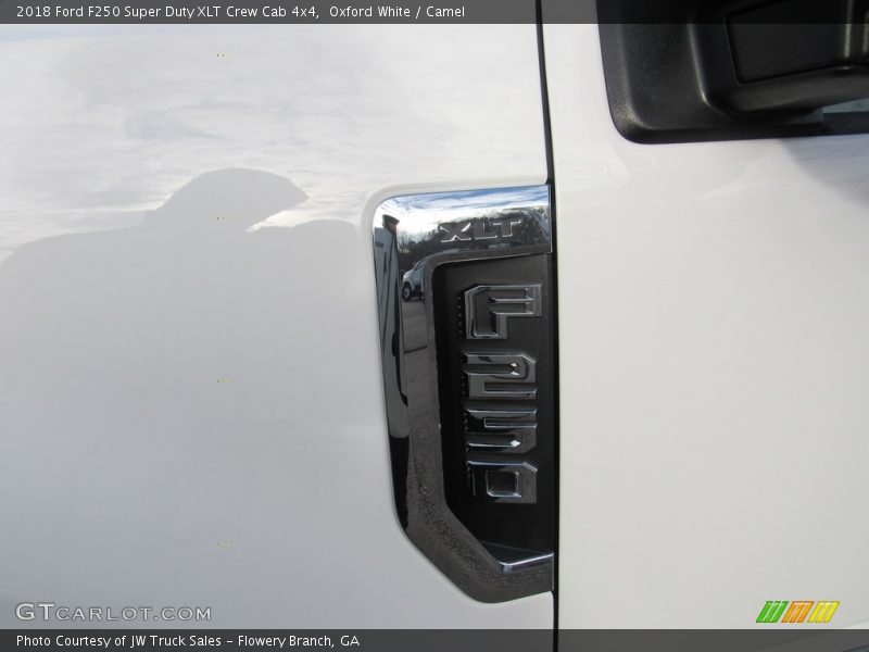 Oxford White / Camel 2018 Ford F250 Super Duty XLT Crew Cab 4x4