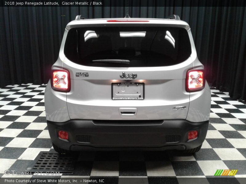 Glacier Metallic / Black 2018 Jeep Renegade Latitude