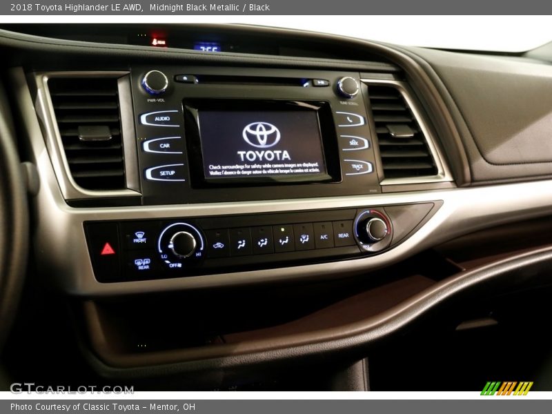 Midnight Black Metallic / Black 2018 Toyota Highlander LE AWD