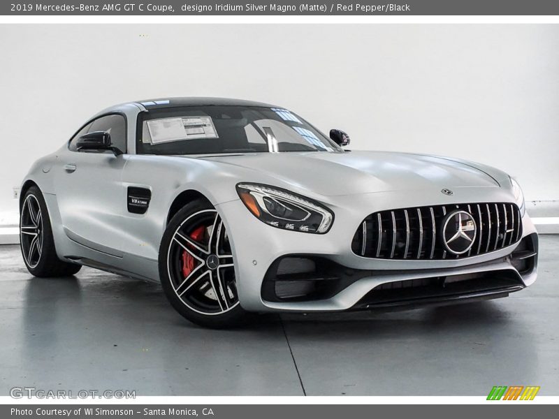 Front 3/4 View of 2019 AMG GT C Coupe