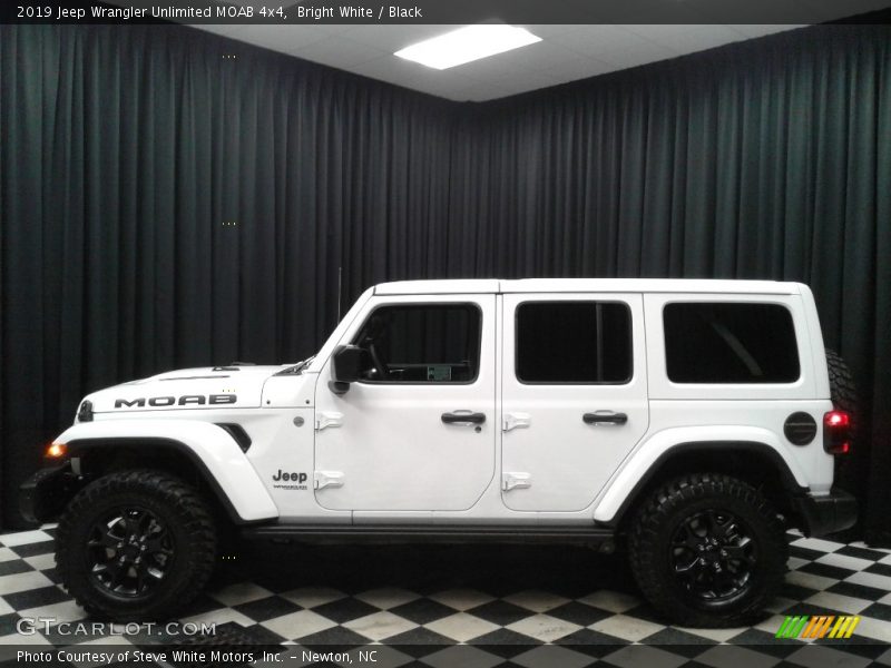 Bright White / Black 2019 Jeep Wrangler Unlimited MOAB 4x4