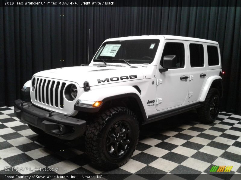 Bright White / Black 2019 Jeep Wrangler Unlimited MOAB 4x4