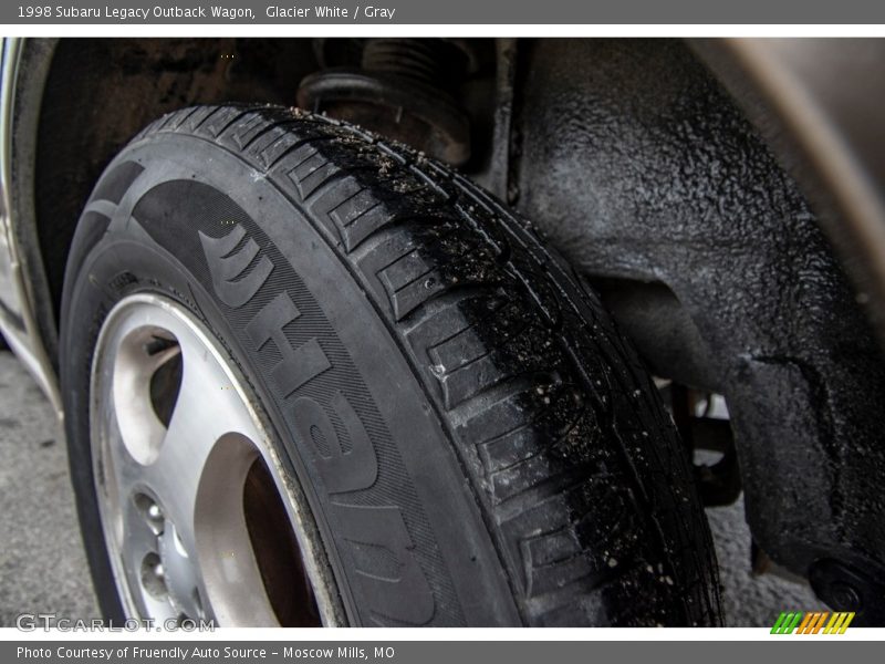 Glacier White / Gray 1998 Subaru Legacy Outback Wagon