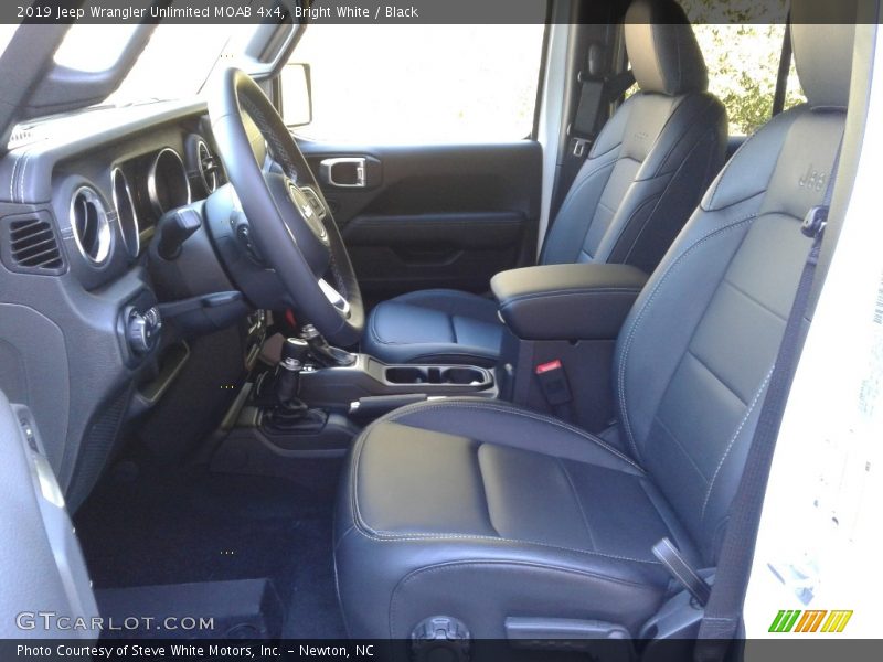 Bright White / Black 2019 Jeep Wrangler Unlimited MOAB 4x4