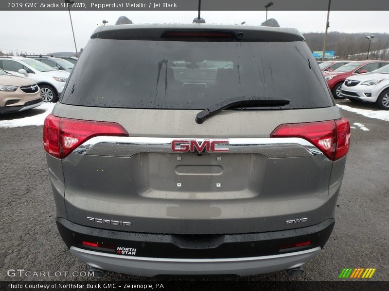 Pepperdust Metallic / Jet Black 2019 GMC Acadia SLE AWD