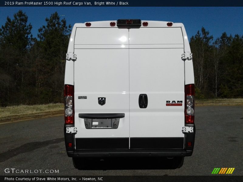 Bright White / Black 2019 Ram ProMaster 1500 High Roof Cargo Van