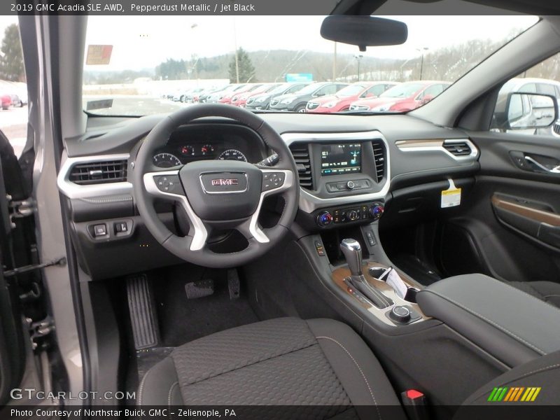 Pepperdust Metallic / Jet Black 2019 GMC Acadia SLE AWD