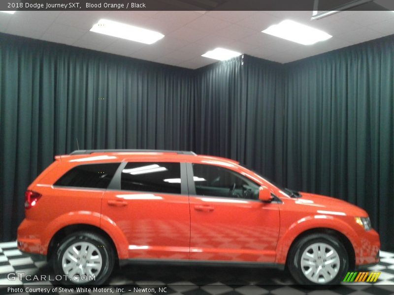 Blood Orange / Black 2018 Dodge Journey SXT