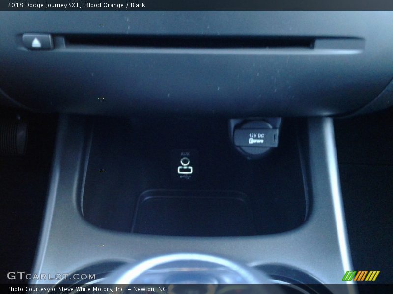 Blood Orange / Black 2018 Dodge Journey SXT