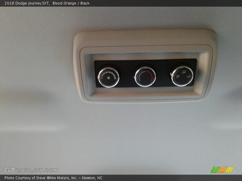 Blood Orange / Black 2018 Dodge Journey SXT