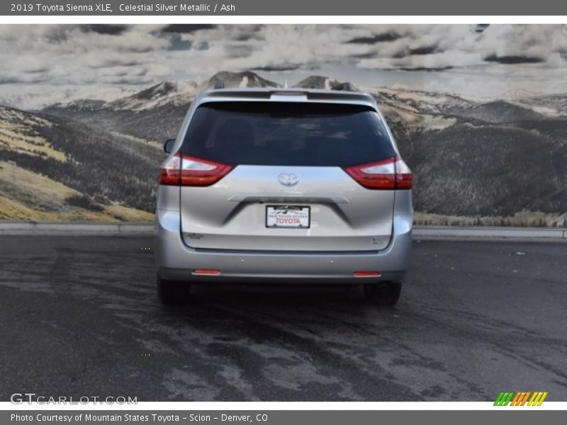 Celestial Silver Metallic / Ash 2019 Toyota Sienna XLE