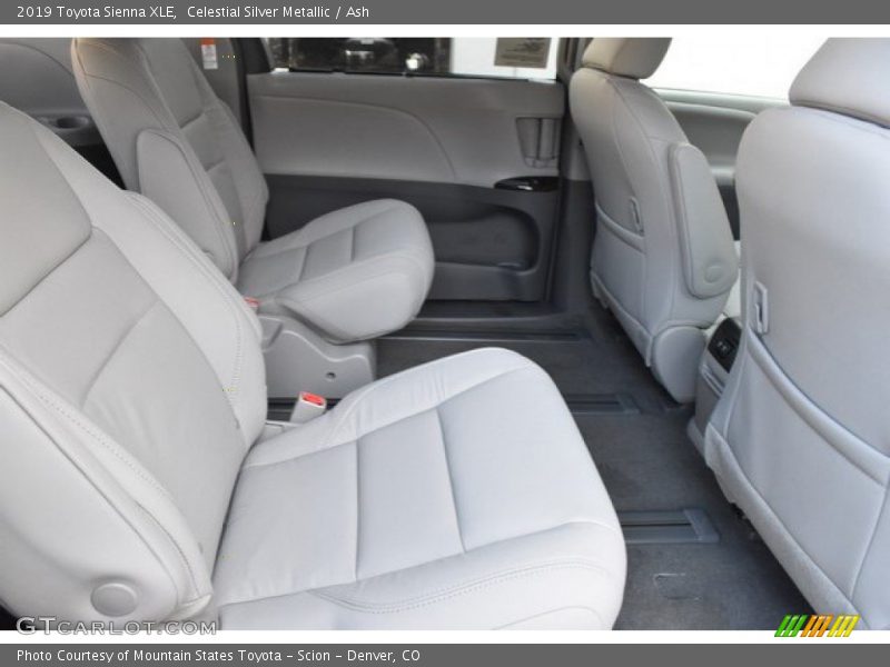 Celestial Silver Metallic / Ash 2019 Toyota Sienna XLE