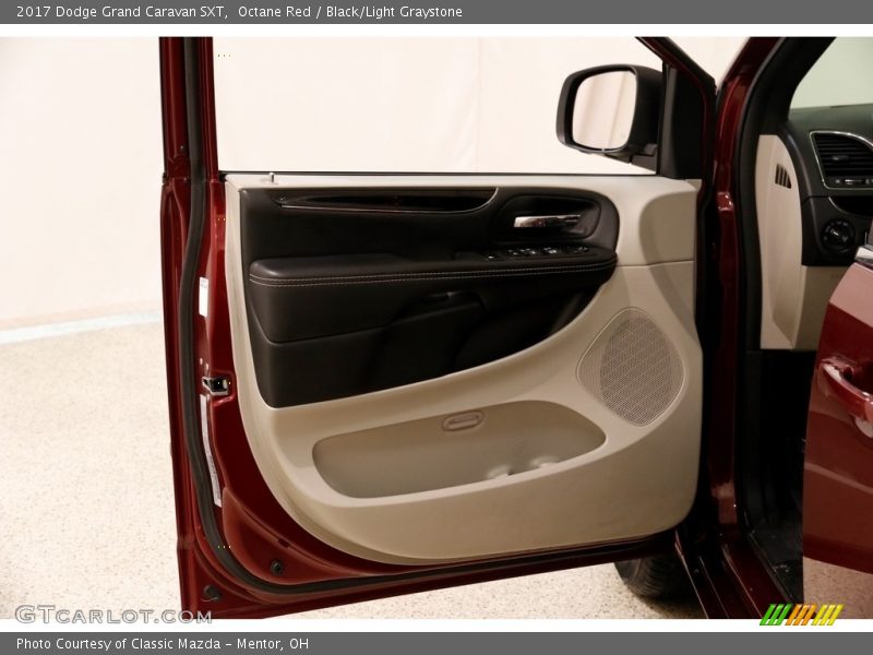 Octane Red / Black/Light Graystone 2017 Dodge Grand Caravan SXT