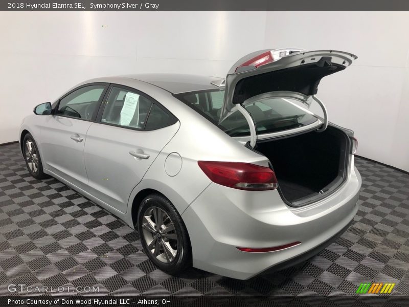 Symphony Silver / Gray 2018 Hyundai Elantra SEL