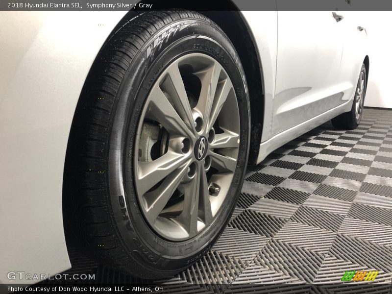Symphony Silver / Gray 2018 Hyundai Elantra SEL