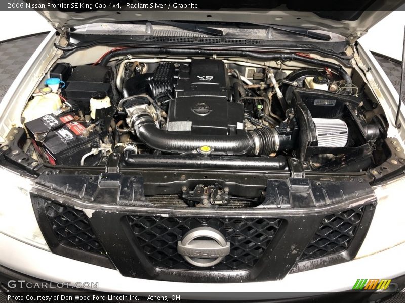 Radiant Silver / Graphite 2006 Nissan Frontier SE King Cab 4x4