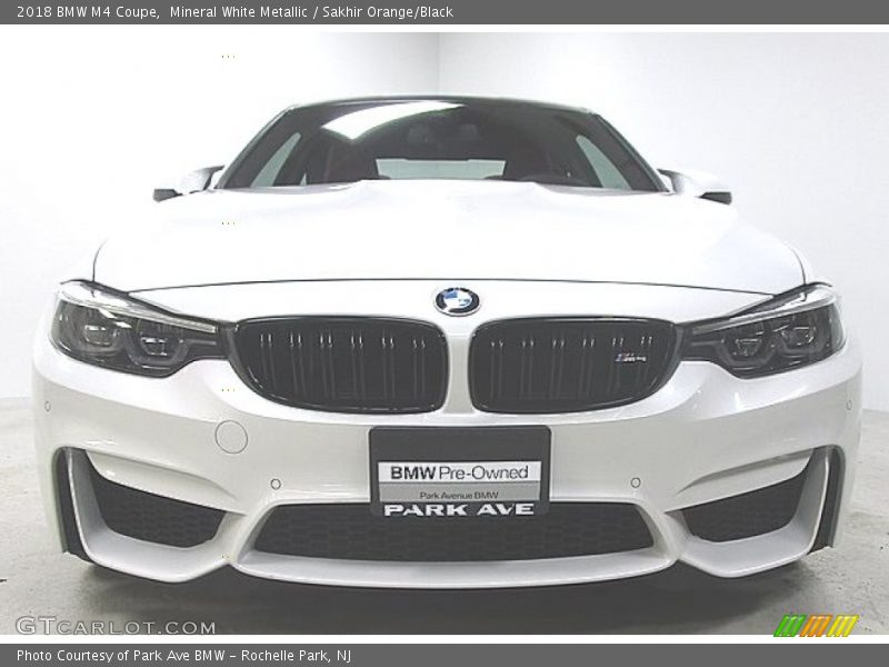 Mineral White Metallic / Sakhir Orange/Black 2018 BMW M4 Coupe