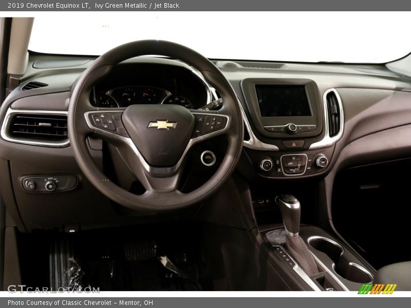 Ivy Green Metallic / Jet Black 2019 Chevrolet Equinox LT