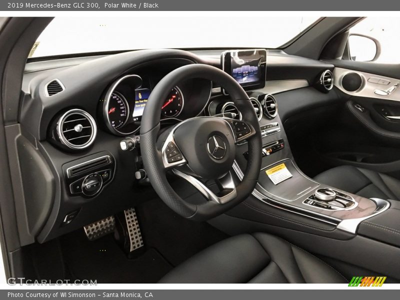 Polar White / Black 2019 Mercedes-Benz GLC 300