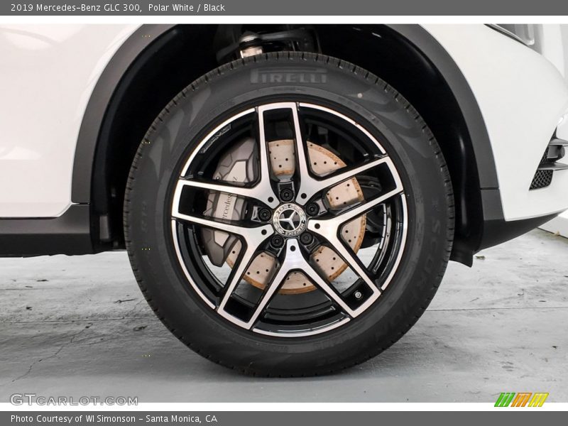 Polar White / Black 2019 Mercedes-Benz GLC 300