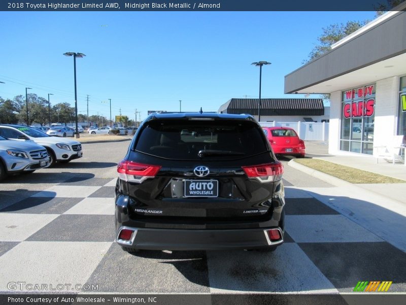 Midnight Black Metallic / Almond 2018 Toyota Highlander Limited AWD