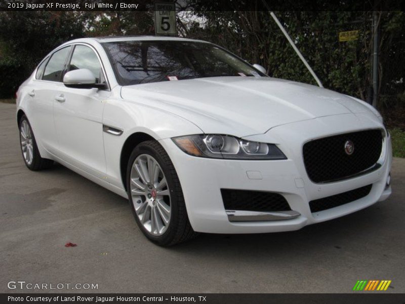 Fuji White / Ebony 2019 Jaguar XF Prestige