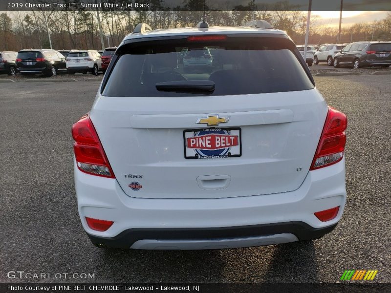 Summit White / Jet Black 2019 Chevrolet Trax LT