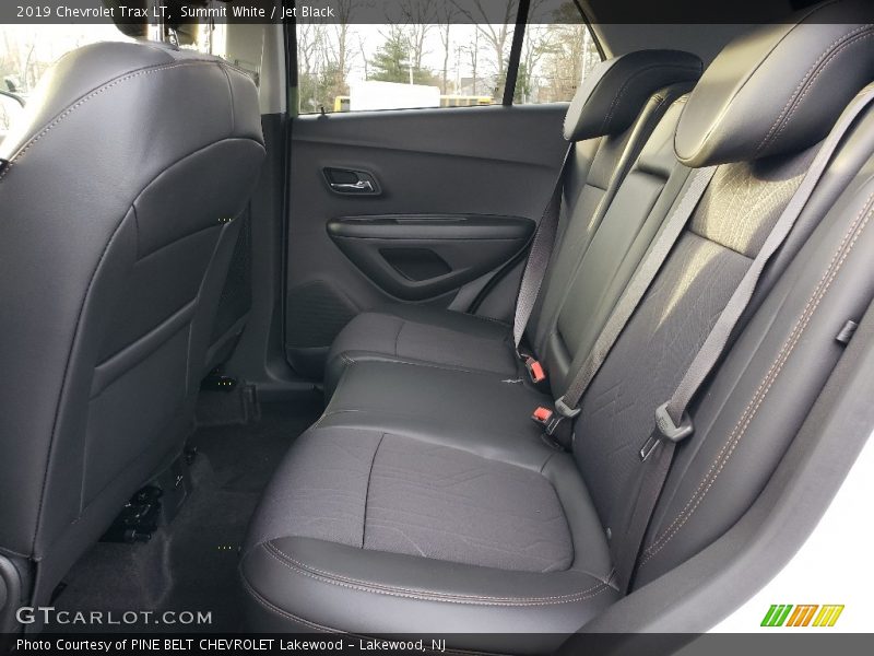 Summit White / Jet Black 2019 Chevrolet Trax LT