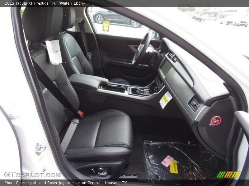 Fuji White / Ebony 2019 Jaguar XF Prestige