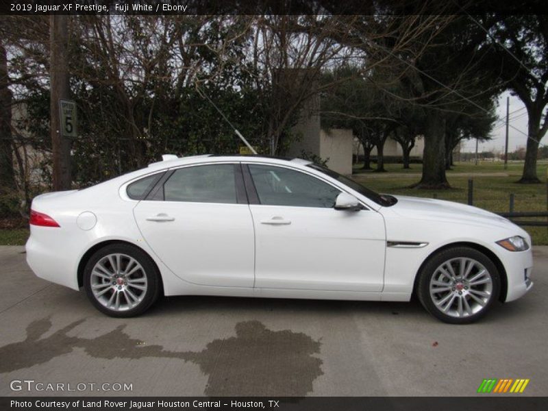 Fuji White / Ebony 2019 Jaguar XF Prestige