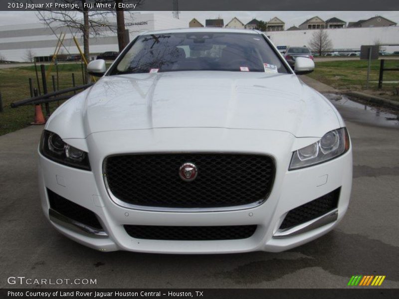 Fuji White / Ebony 2019 Jaguar XF Prestige