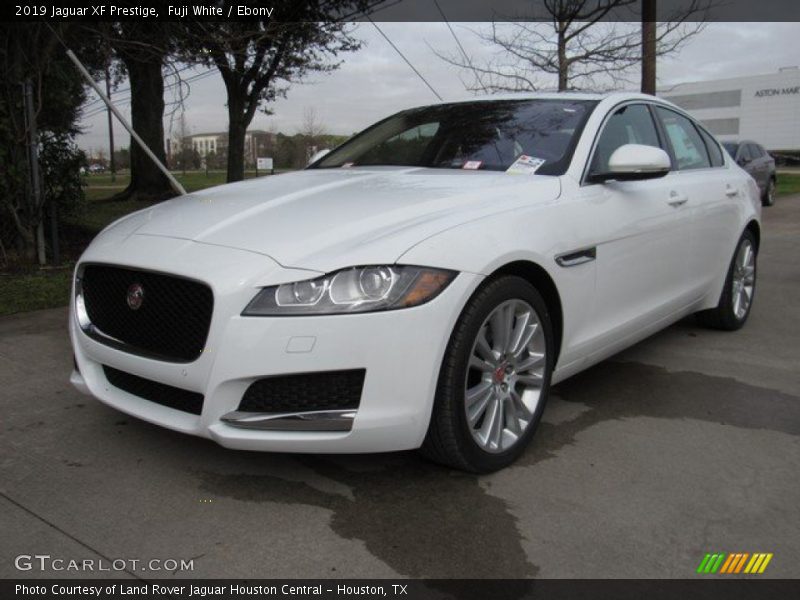 Fuji White / Ebony 2019 Jaguar XF Prestige