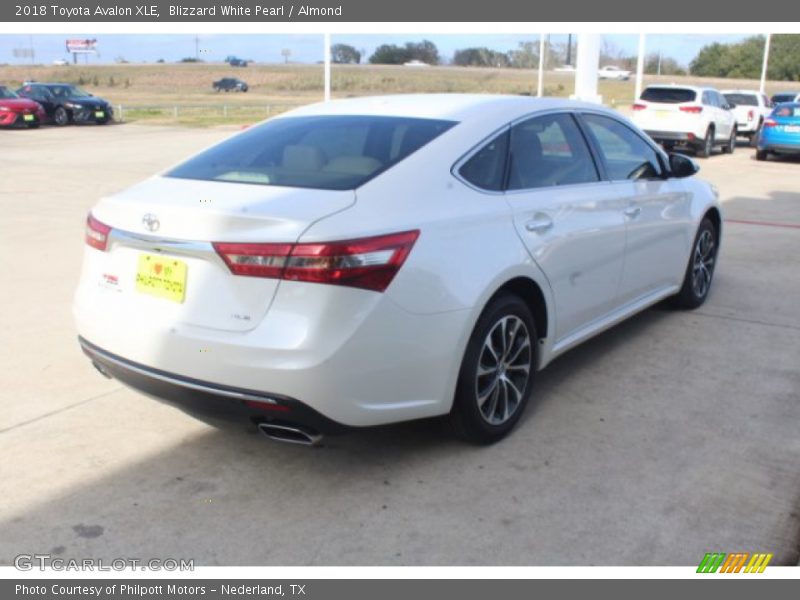 Blizzard White Pearl / Almond 2018 Toyota Avalon XLE