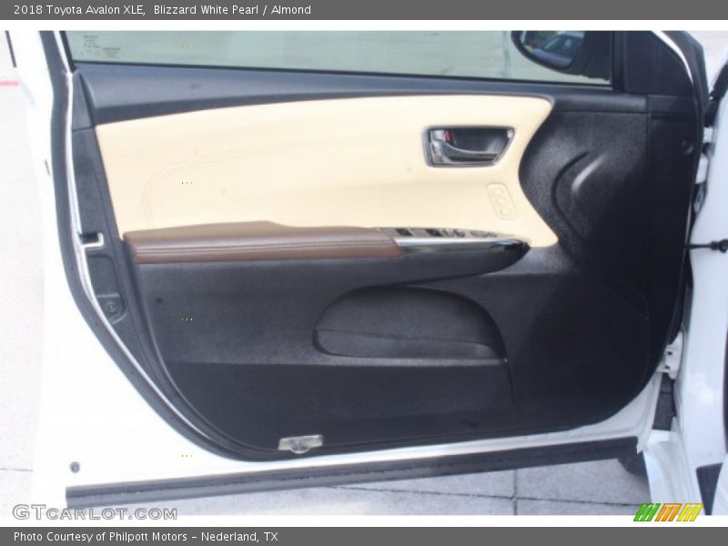Blizzard White Pearl / Almond 2018 Toyota Avalon XLE