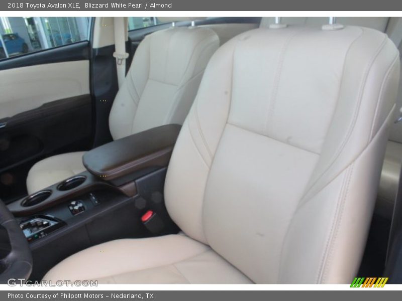 Blizzard White Pearl / Almond 2018 Toyota Avalon XLE