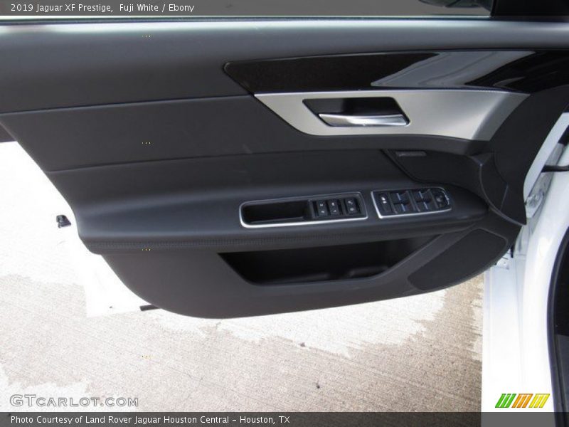 Fuji White / Ebony 2019 Jaguar XF Prestige