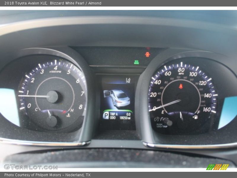 Blizzard White Pearl / Almond 2018 Toyota Avalon XLE