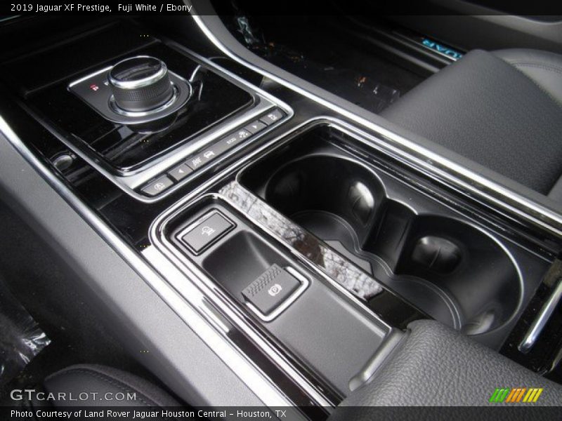 Fuji White / Ebony 2019 Jaguar XF Prestige