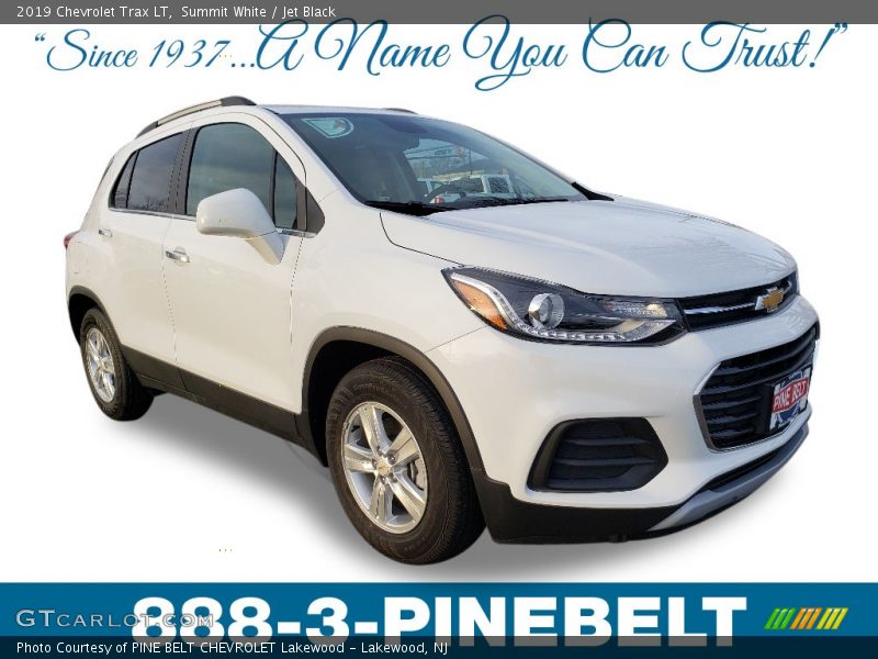 Summit White / Jet Black 2019 Chevrolet Trax LT
