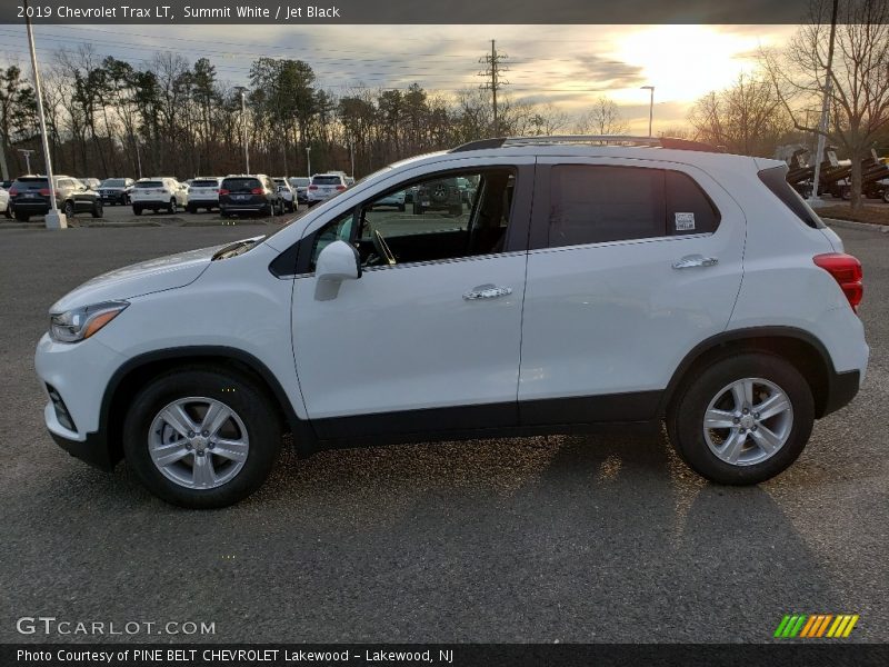 Summit White / Jet Black 2019 Chevrolet Trax LT