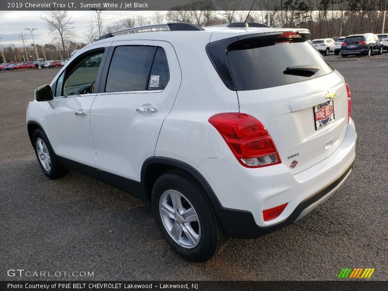 Summit White / Jet Black 2019 Chevrolet Trax LT