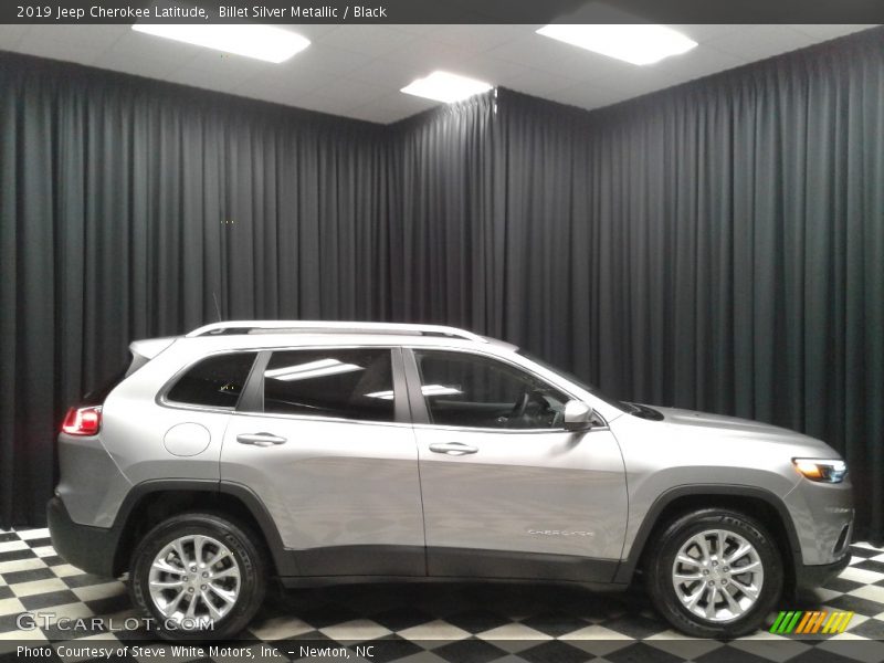 Billet Silver Metallic / Black 2019 Jeep Cherokee Latitude