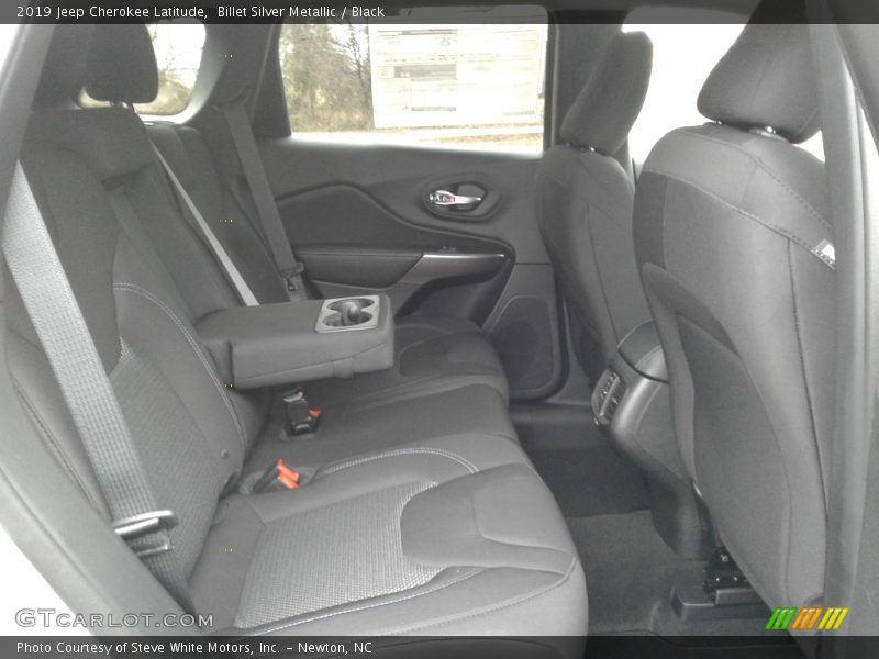 Billet Silver Metallic / Black 2019 Jeep Cherokee Latitude